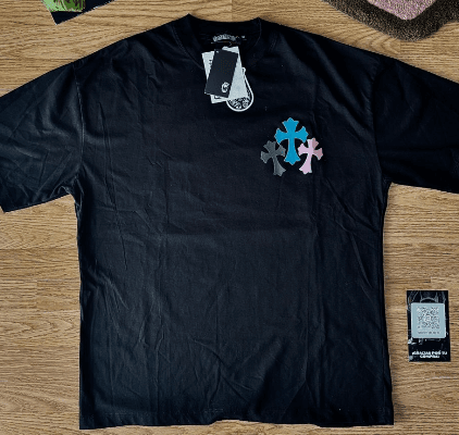 REMERA BLANCA CH LOGO CRUCES ESTAMPA PUFF de CH