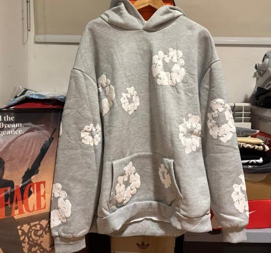 BUZO DENIM TEARS GRIS de Denim Tears
